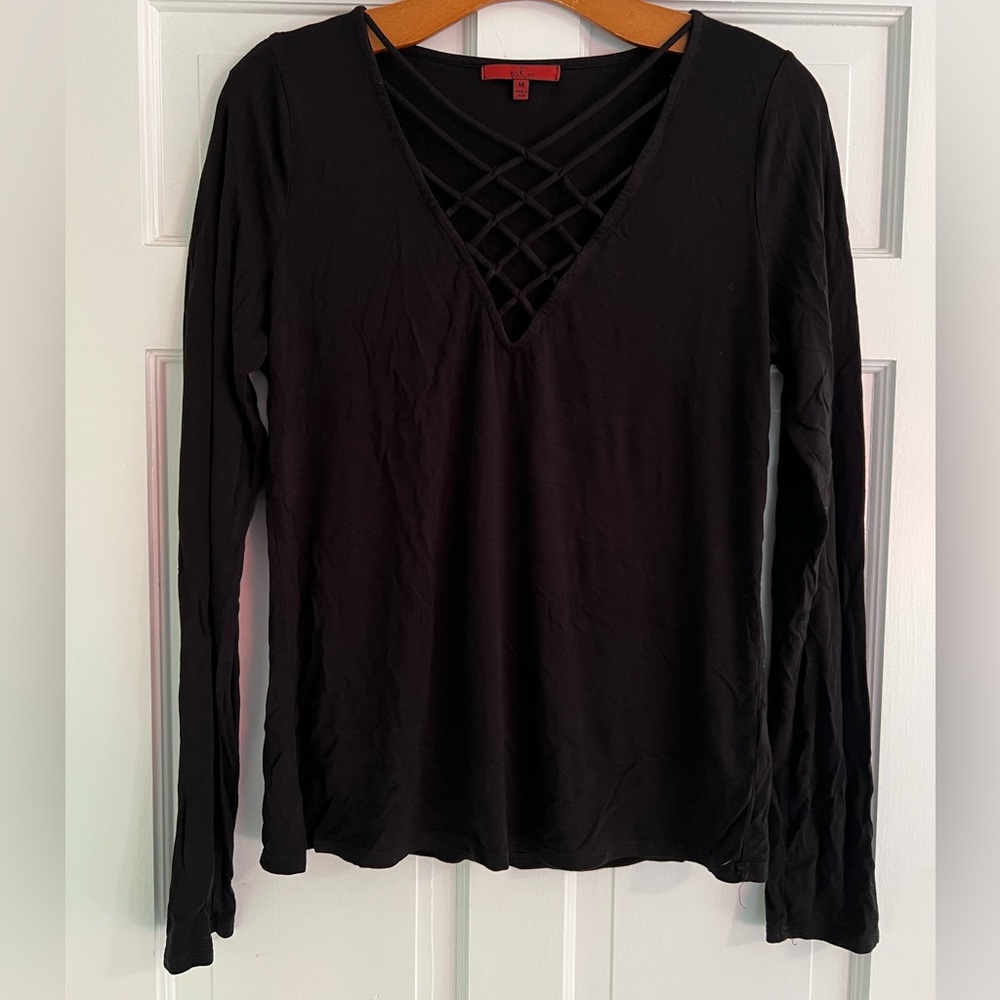 Red by BKE Black Long Sleeve